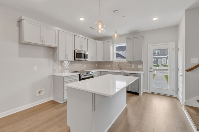 Building Photo - 407 Drakes Wy