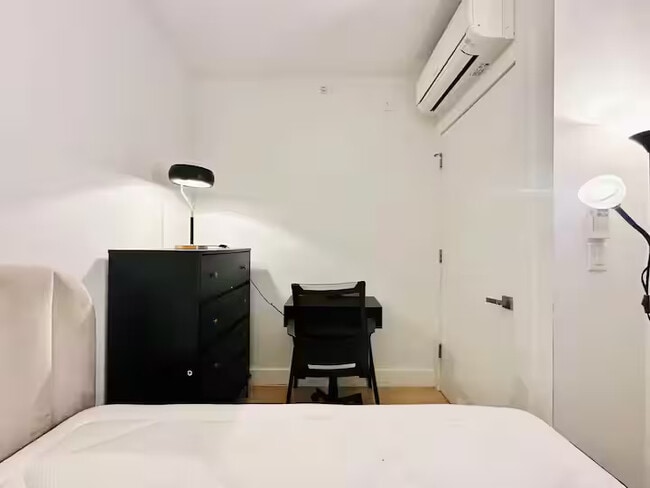 Photo - Furnished room/NOT APARTMENT