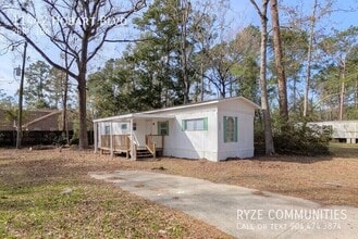 Building Photo - 11442 Hobart Blvd