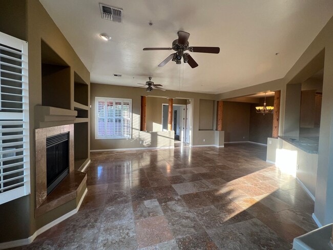 Building Photo - Unfurnished, 1-year long-term rental