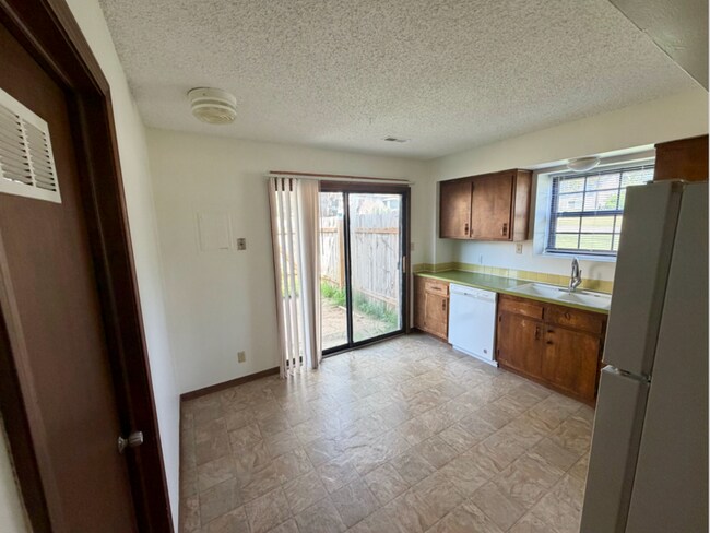 Foto del edificio - 3427 Harvard Rd