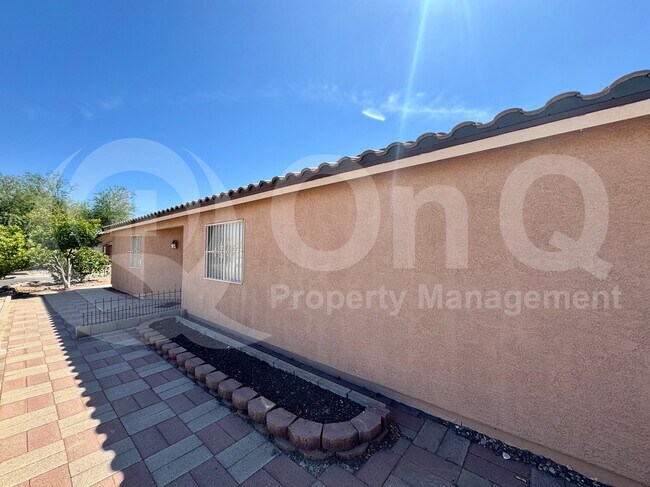 Foto del edificio - 2152 W Burlwood Way