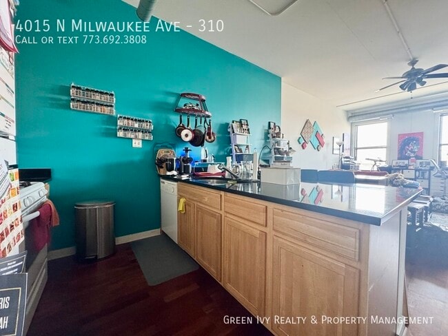 Building Photo - 4015 N Milwaukee Ave