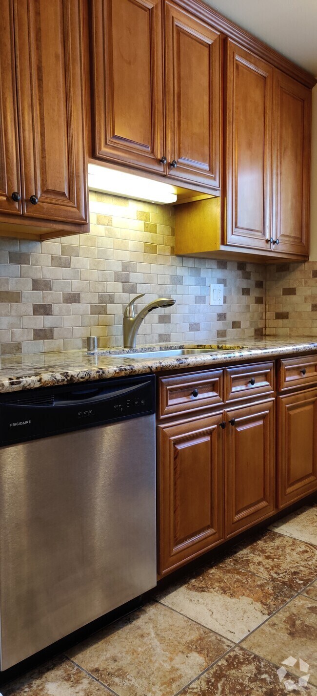 Heritage Manor Apartments under 400 Citrus Heights, CA 2 Rentals