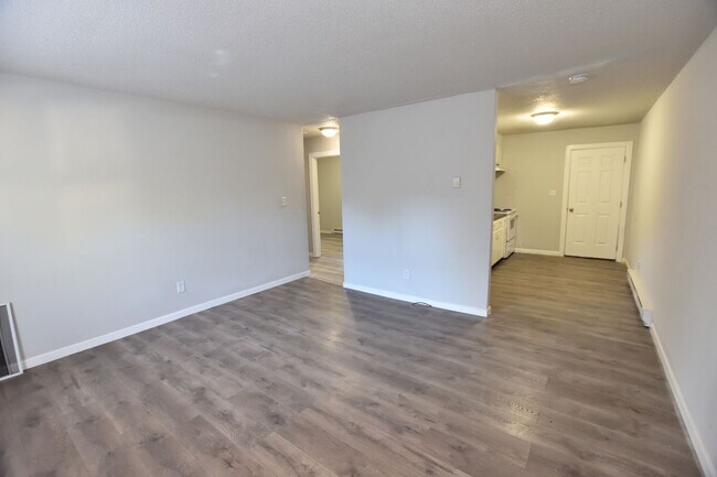 Foto del edificio - 1607 Charter Dr