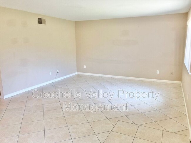 Building Photo - 72676 Willow St