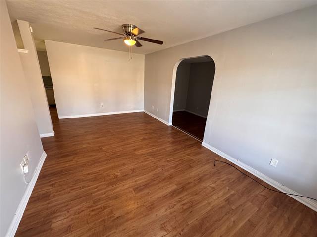 Foto del edificio - 1239 Hidden Valley Dr