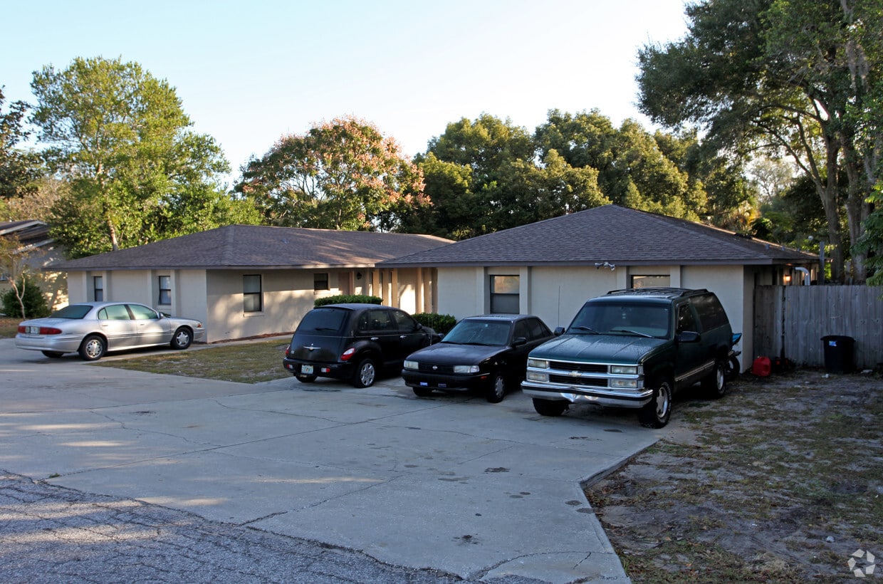 32714 Blossom Ln, Leesburg, FL 34788 Apartments in Leesburg, FL