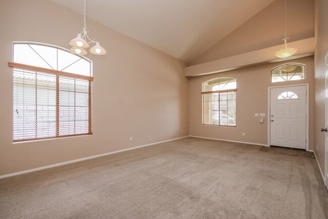 Building Photo - 7420 S 15th Dr