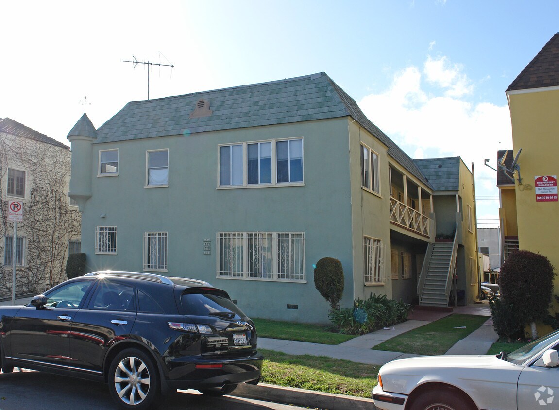 Primary Photo - 439 N Spaulding Ave