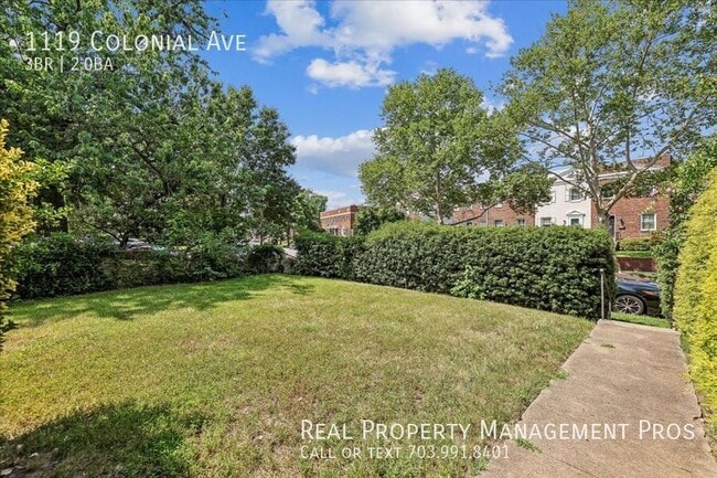 Building Photo - 1119 Colonial Ave