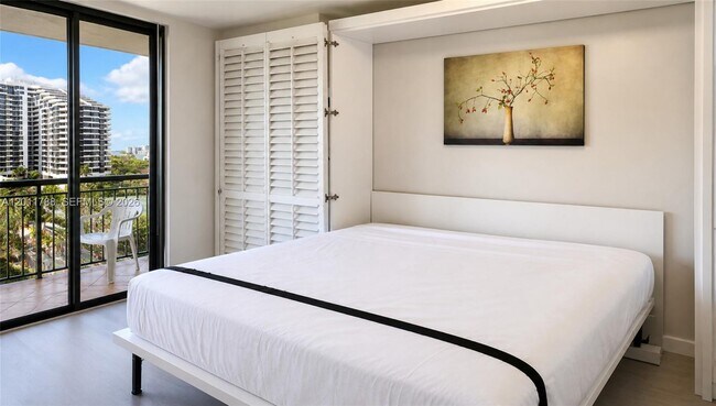 Foto del edificio - 540 Brickell Key Dr
