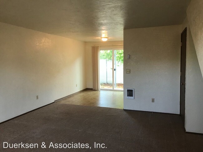 Building Photo - 2563 SW Pickford St