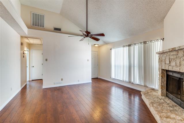 Foto del edificio - 7304 Blackthorn Dr