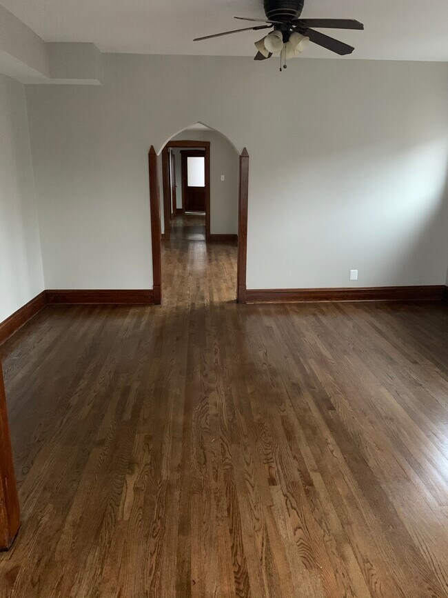 Foto del edificio - 3419 N Hamlin Ave