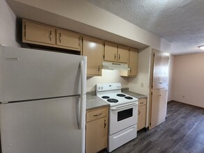 Building Photo - 208 Heritage Cir