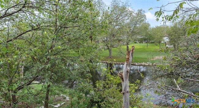 Building Photo - 1700 Creekview Dr
