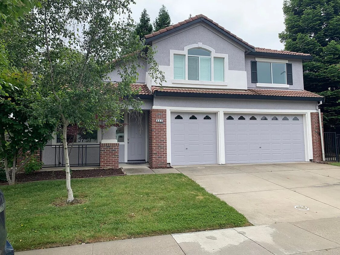 Primary Photo - 963 Sterling Cir