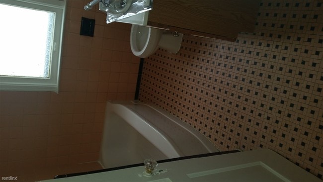 Building Photo - 12811 Abington Ave