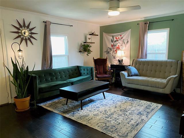 Foto del edificio - 930 E Prairie St