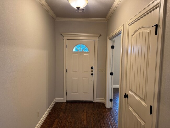 Foto del edificio - BIXBY - 3 bed, 2 bath, 3 car garage!!