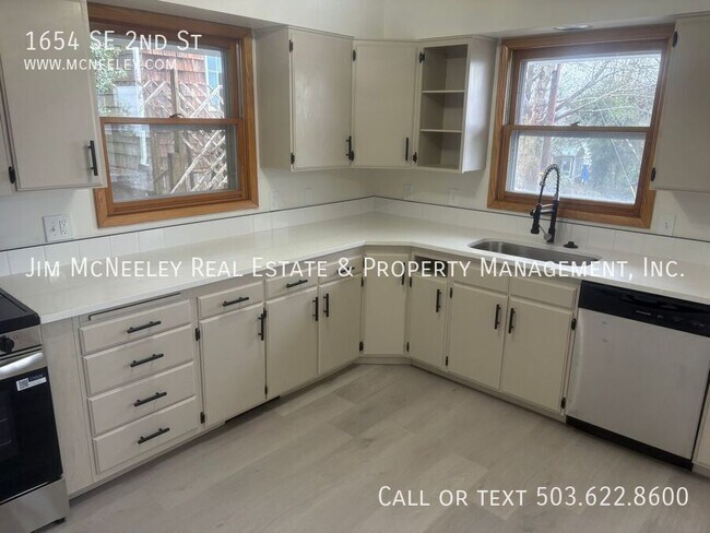 Foto del edificio - 1654 SE 2nd St