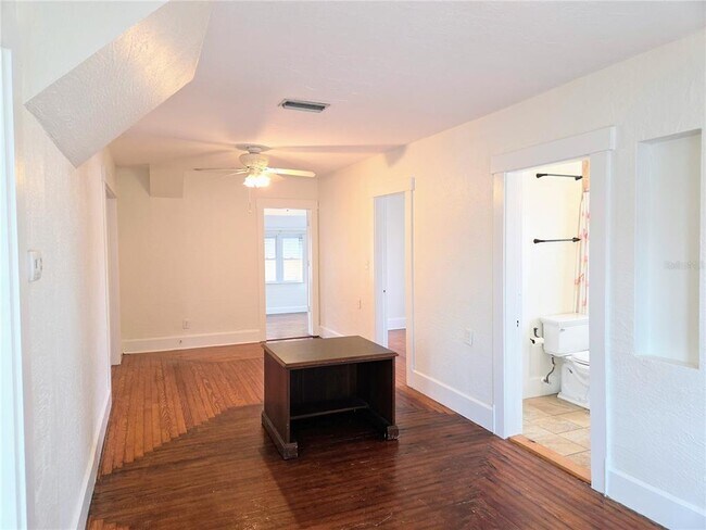 Building Photo - 2808 56th St S