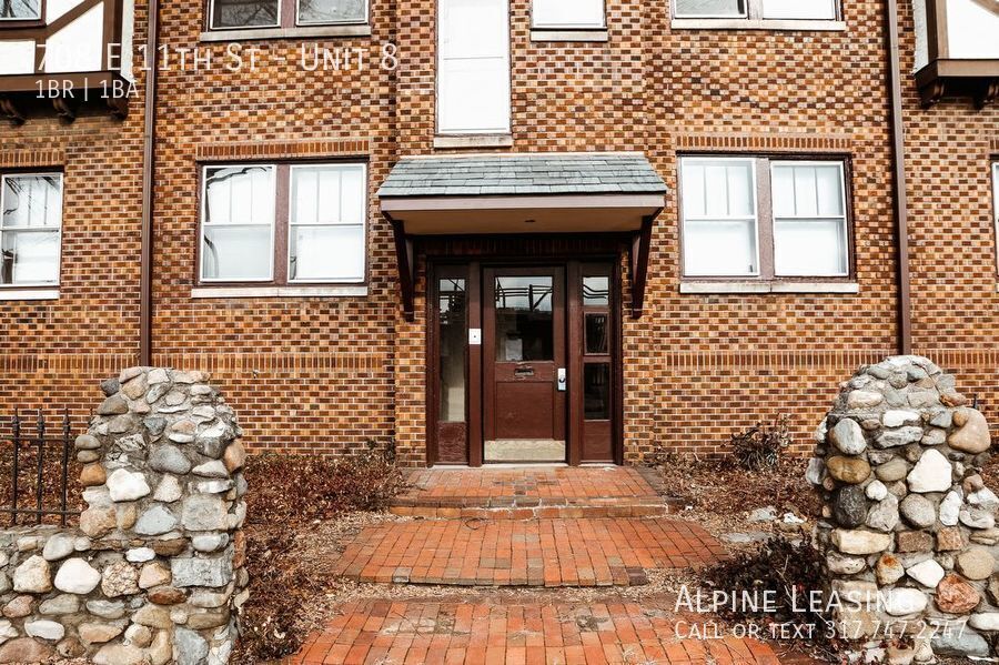 Primary Photo - 708 E 11th St