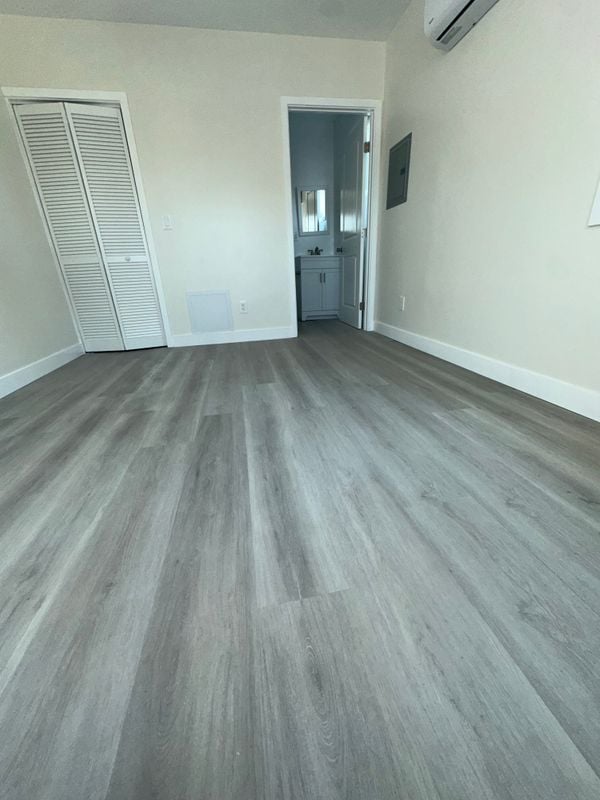 Foto del edificio - 8153 San Juan Ave