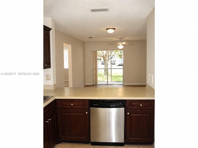Foto del edificio - 2240 SW 81st Ave