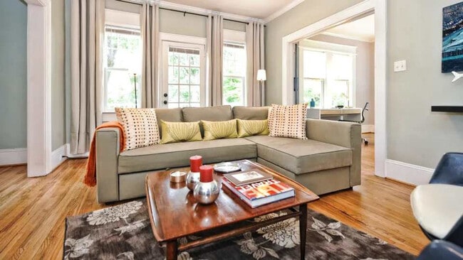 Building Photo - 800 Magnolia Ave