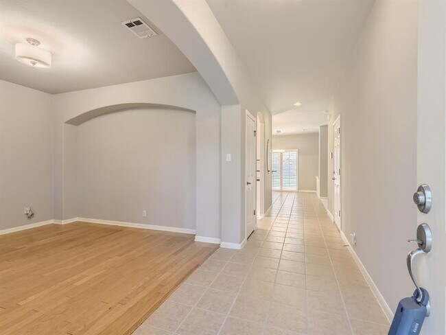 Building Photo - 5321 Mabry Ct