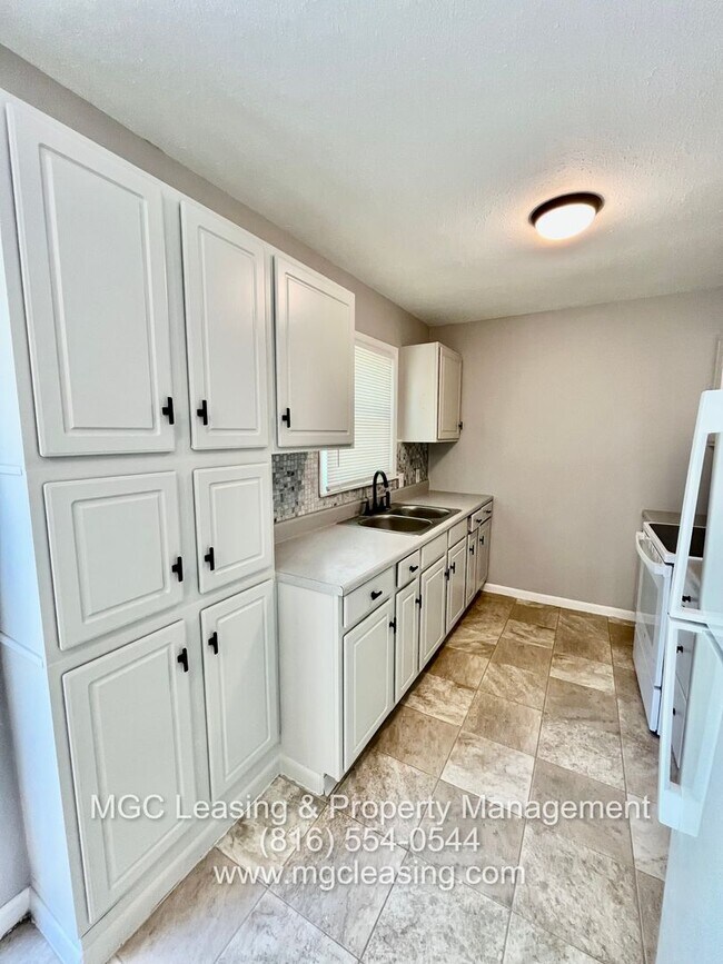 Foto del edificio - SINGLE FAMILY HOME WITHIN WALKING DISTANCE...