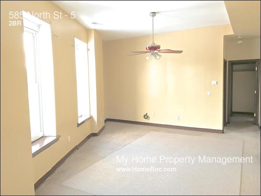 Primary Photo - 585 North St