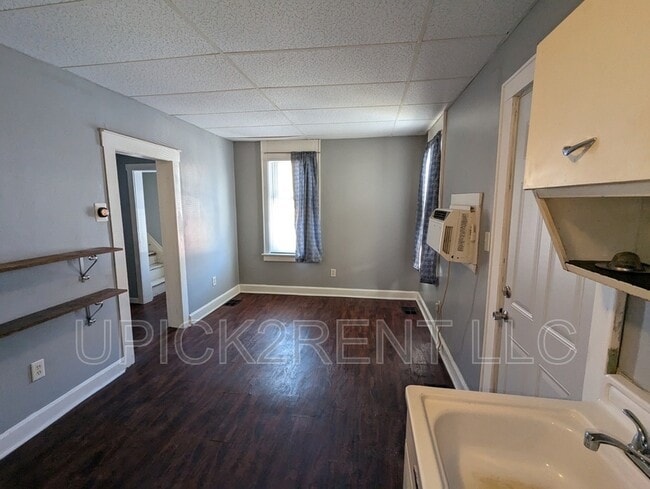 Foto del edificio - 338 N Columbus St