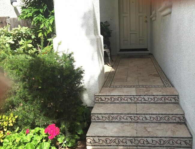 Porch - 10840 Vía San Marino
