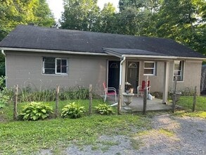 Building Photo - 124 Ridge Rd