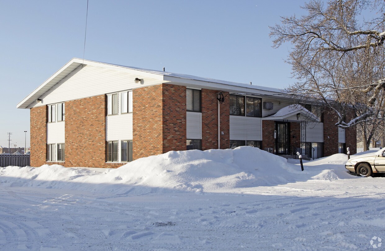 30 Maple St NE, Waite Park, MN 56387 Apartments in Waite Park, MN