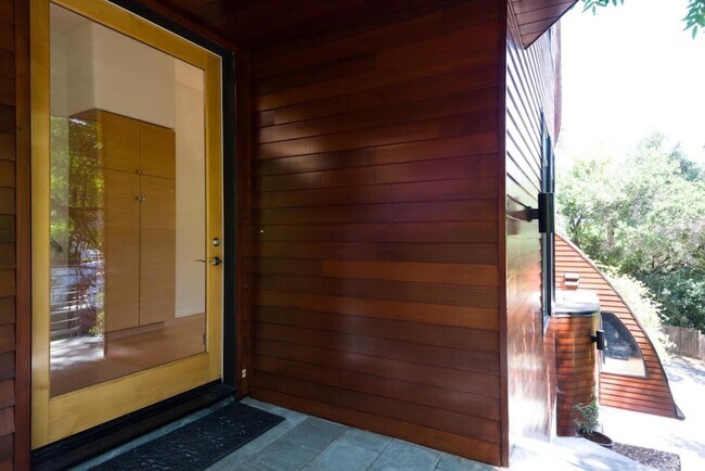 Foto del edificio - 3527 Oak Knoll Dr