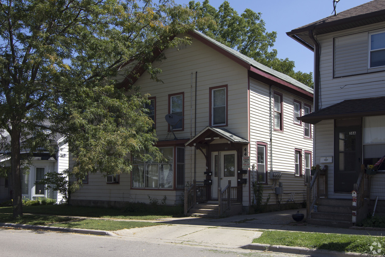 Building Photo - 44 N Madison St