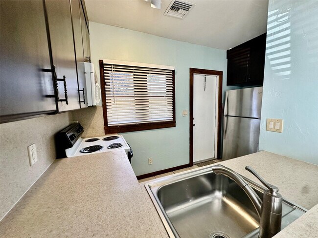 Foto del edificio - 11 SW 11th Ave