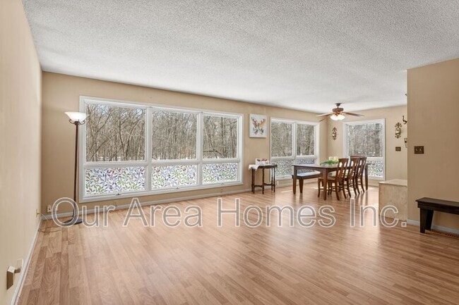 Foto del edificio - 4850 McAllister Ave NE