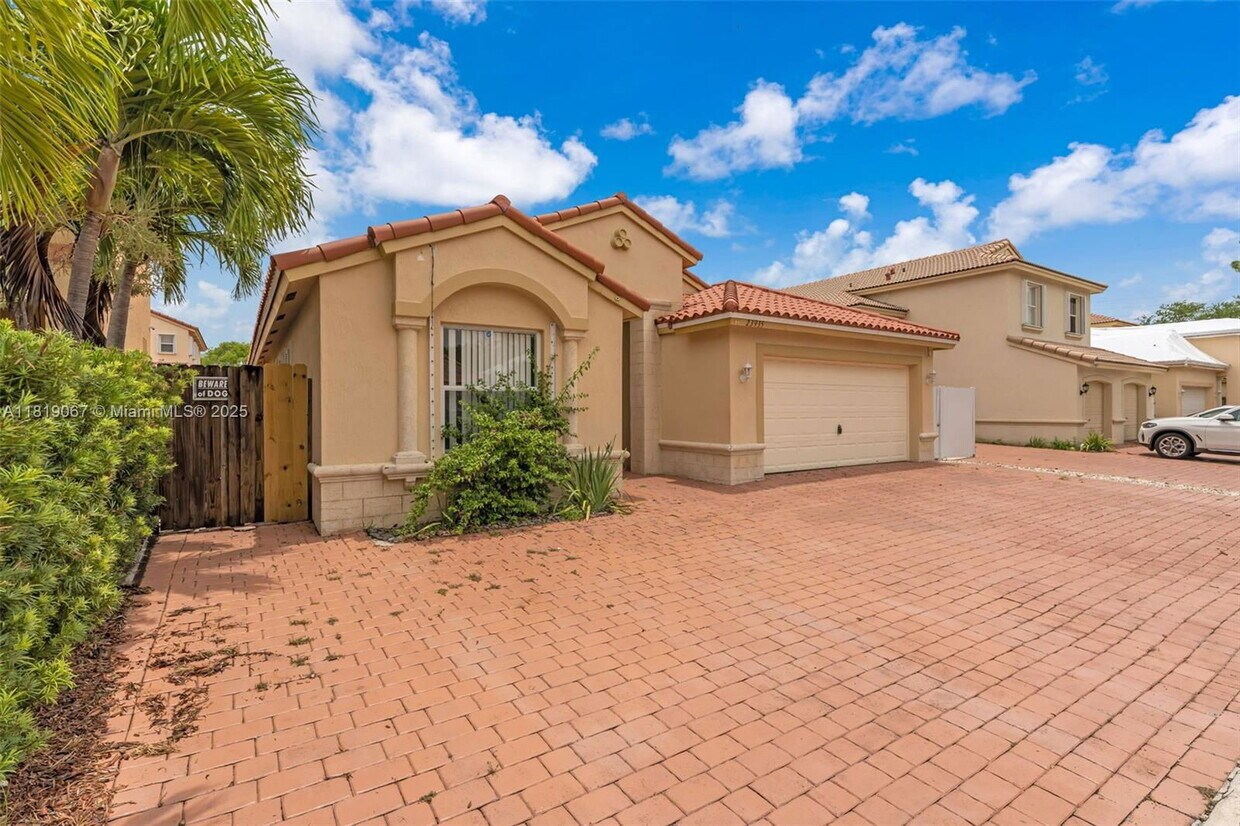 Foto del edificio - 23935 SW 108th Ave