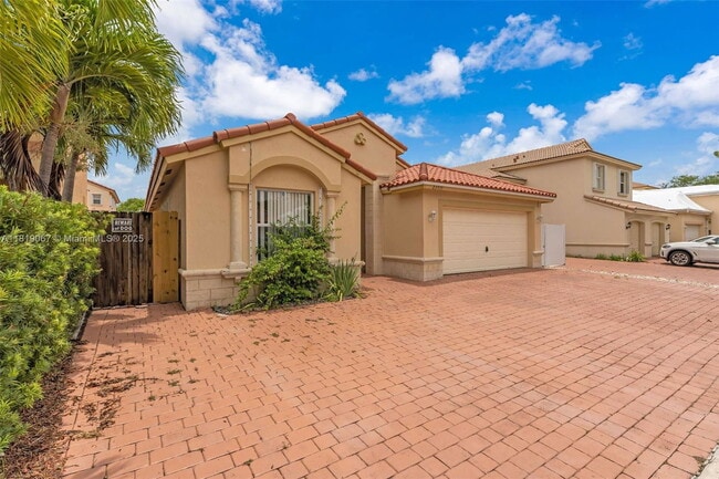 Photo - 23935 SW 108th Pl House