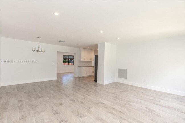 Foto del edificio - 1116 NE 117th St