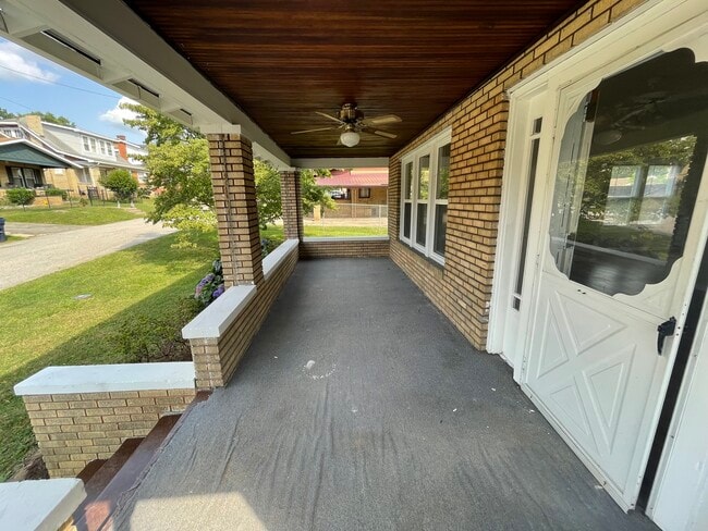 front porch - 1400 Maxwell St