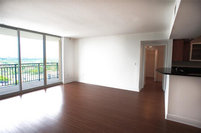 Foto del edificio - 3232 SW 22nd Terrace