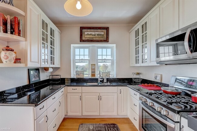 Building Photo - 2 br, 2 bath Condo - 470 Sheridan Rd