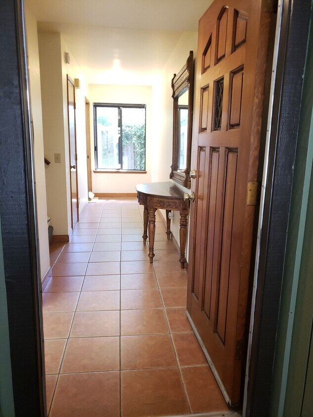 Primary Photo - Spacious Two Bedroom/Two Bath