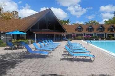 Foto del edificio - 3760 Inverrary Dr